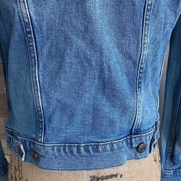 Levi’s red tag button closure faded jean jacket - Picture 9 of 16